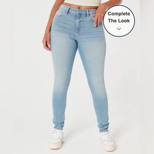 Hollister Curvy High Rise Super Skinny size 29/8R